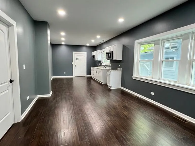 73 W 14th Pl #1 — Photo 3