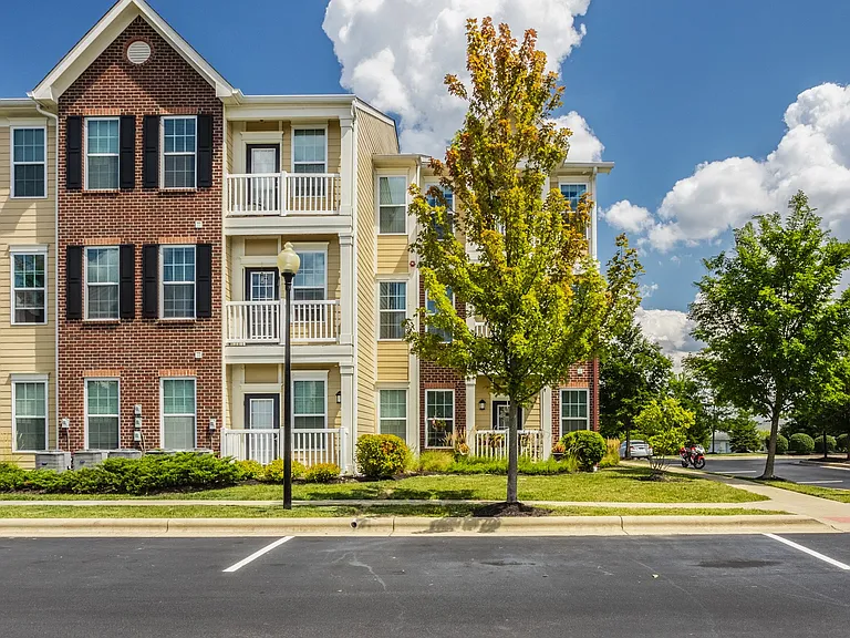 The Avenue at Polaris Apartments — Photo 45