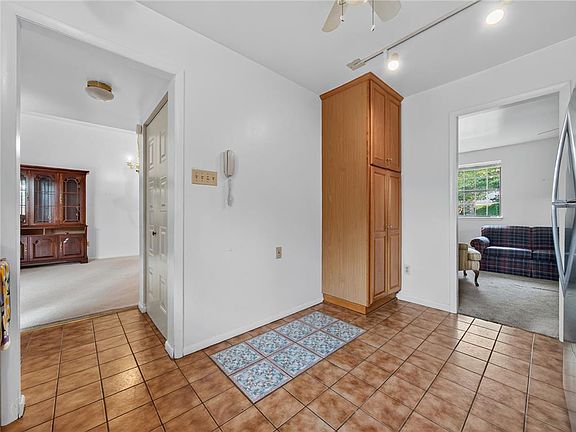 5th image of 2822 Whitemarsh Pl