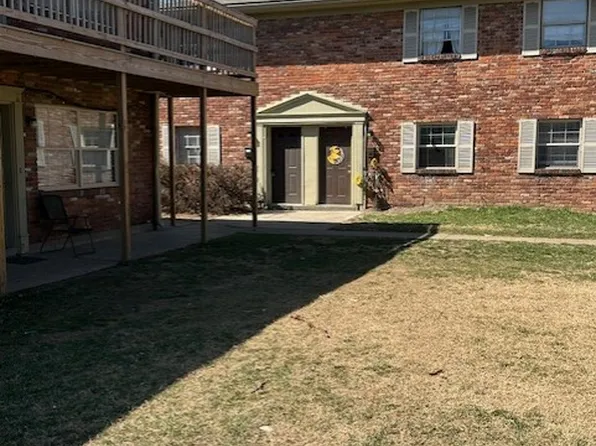 407 Kensington Dr, Clarksville, IN