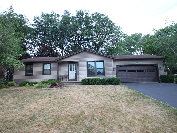 3rd image of 33 Clearview Dr