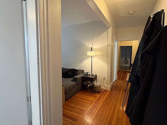 5th image of 361 Washington St APT 1L
