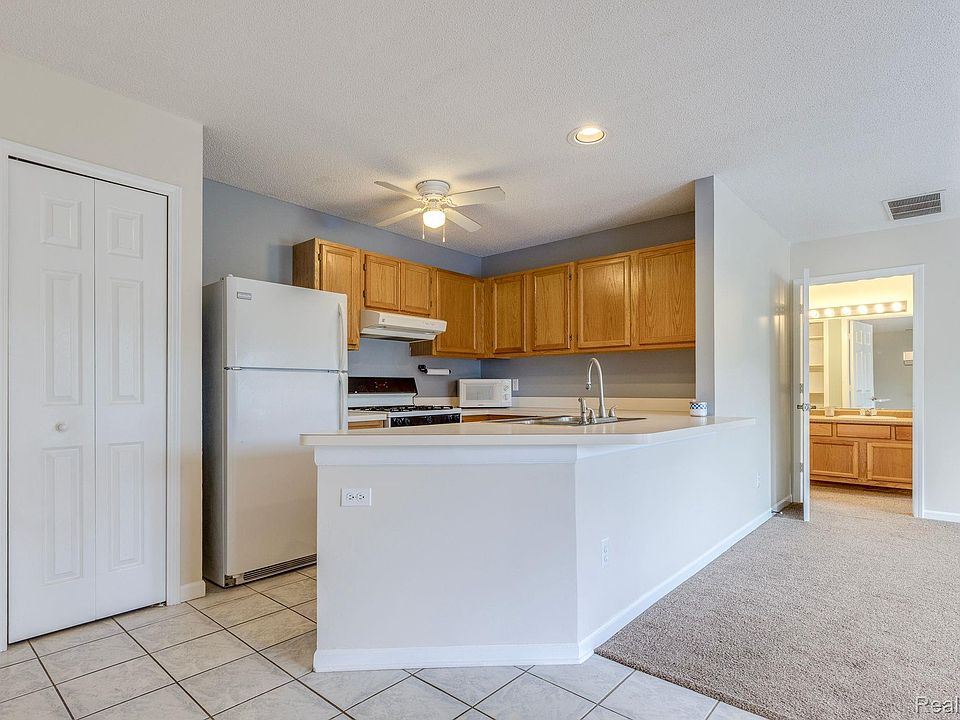 1st image of 950 Bunce Ave APT 11