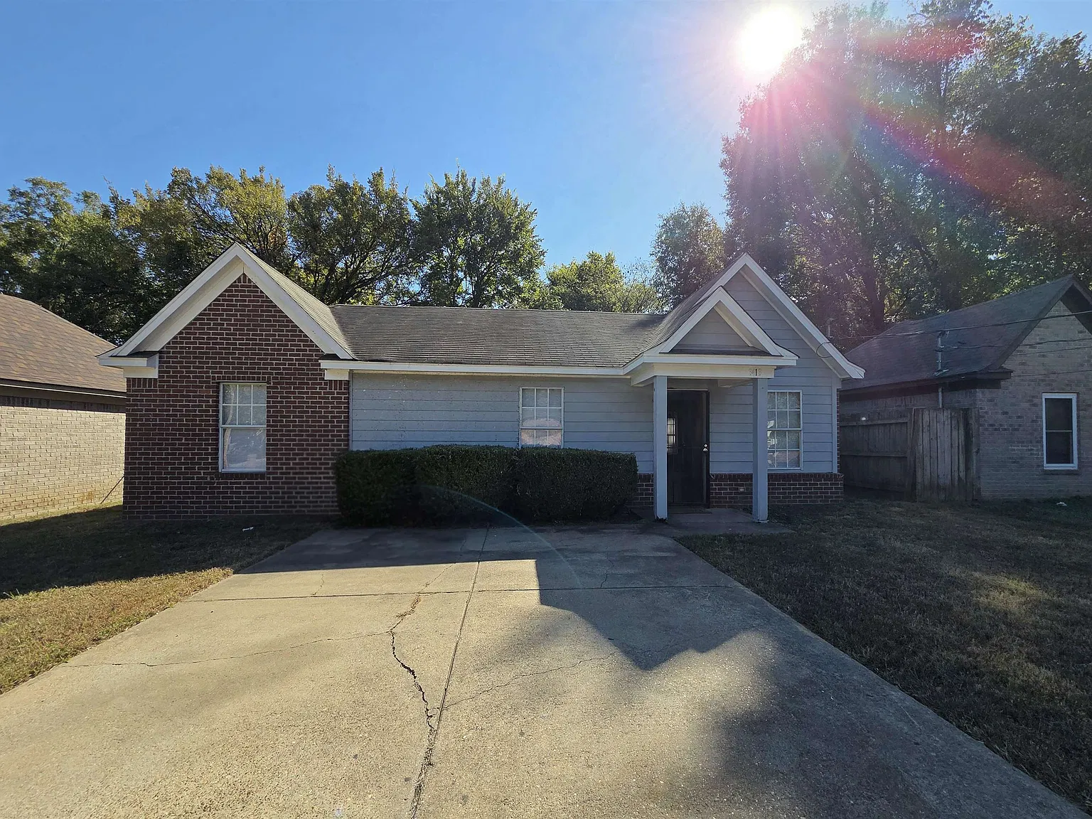 3 bed, 2.0 bath, 1138 sqft, $1,250 — Photo 1