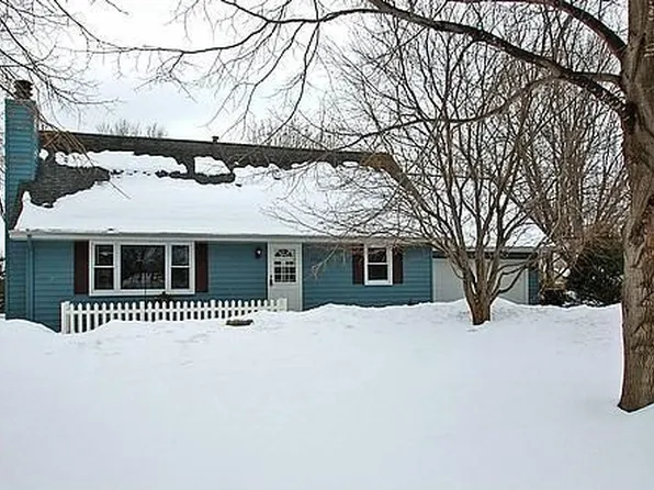 1012 Heard Ave N, Champlin, MN 55316