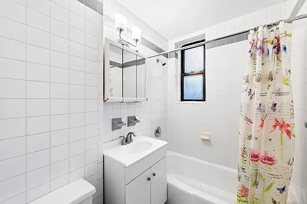 Sold by Compass | media 7