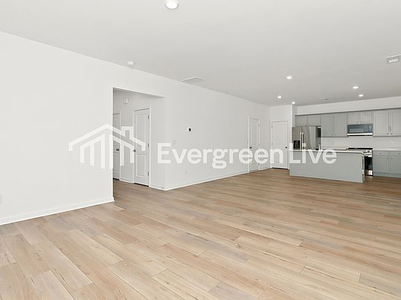 3rd image of 67 Sea Grove Dr