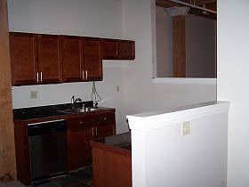 4th image of 706 Broadway St APT 406