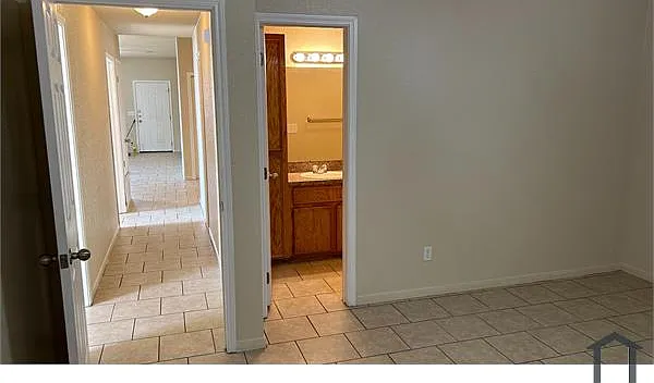 220 Ryan Cir #B — Photo 14