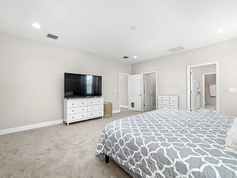 2011 NW Cataluna Cir — Photo 24