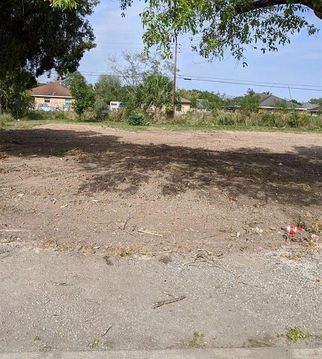 1st image of 214 W Jackson Ave