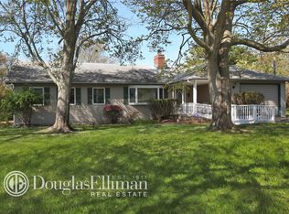38 Girard Ave, Bay Shore, NY 11706