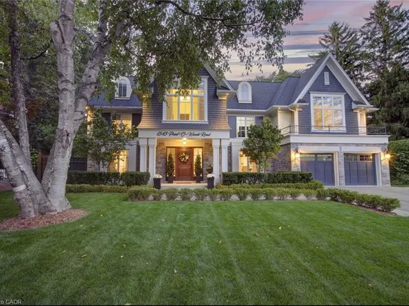 1543 Point O Woods Rd, Mississauga, ON L5G 2X6