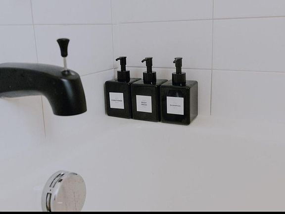 3rd image of 3847 Pebble Dr
