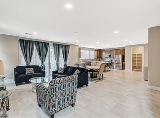 6853 Desert Finch St, North Las Vegas, NV 89084