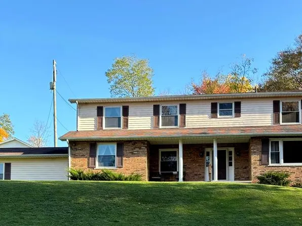 4072 Flat Top Rd, Ghent, WV 25843