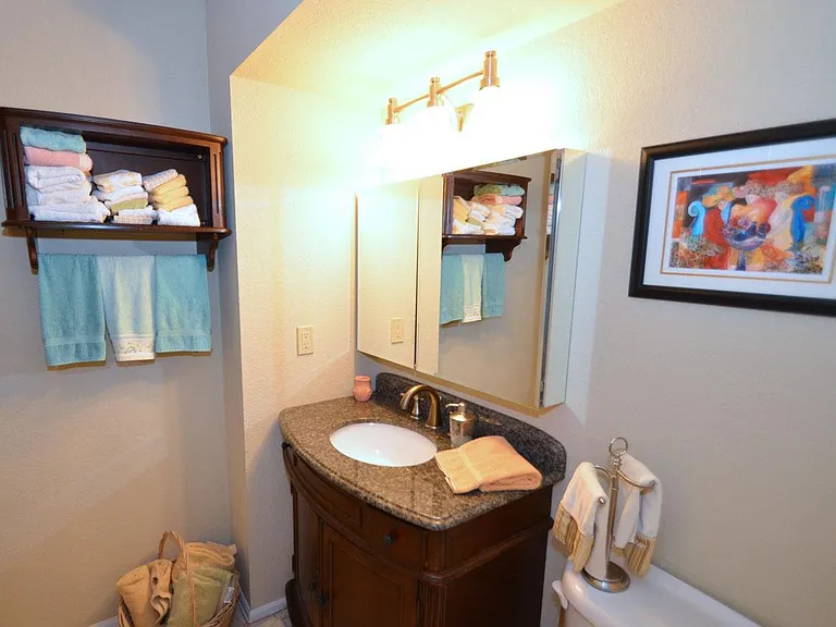1 of 2 full bathrooms