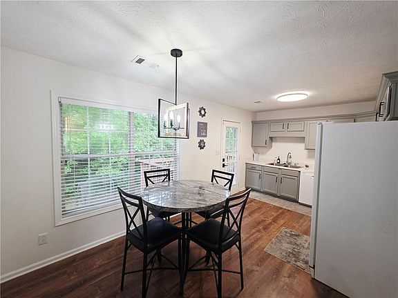 5th image of 4258 Chestnut Ct