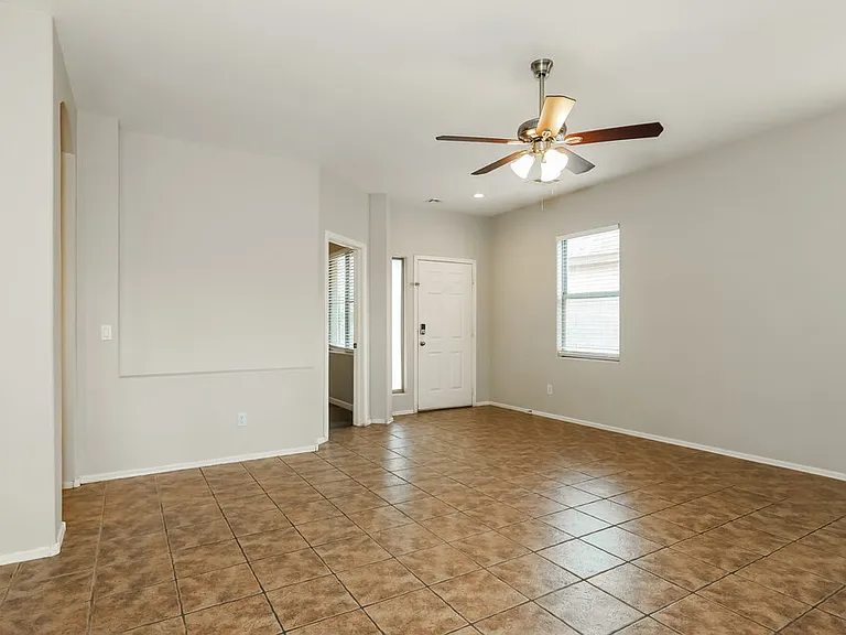 9849 W Horse Thief Pass — Photo 4