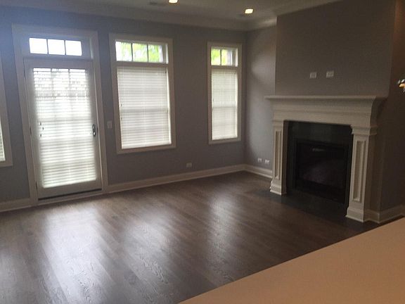 5th image of 1239 W Oakdale Ave #12413
