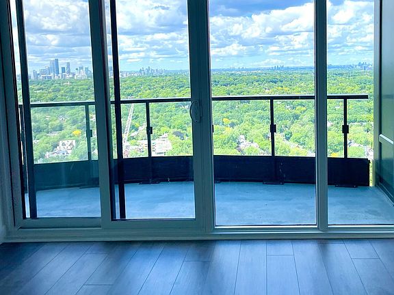 5th image of 585 Bloor St E #3323