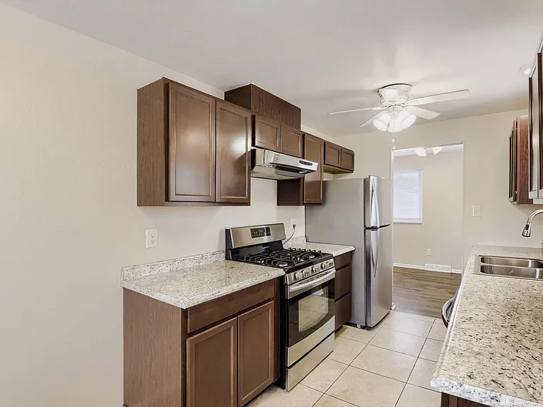 4800 W 9th Ave — Photo 5