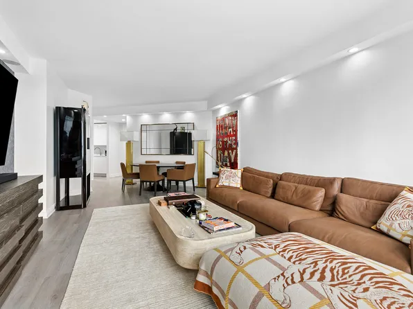 146 West 57th Street image 3 of 14