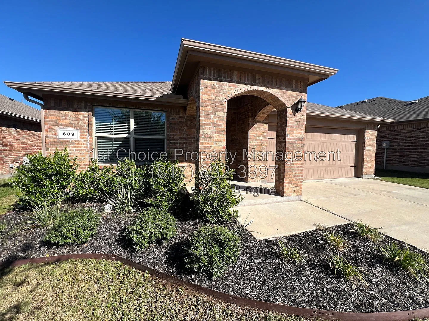 3 bed, 2.0 bath, 1710 sqft, $2,295 — Photo 2