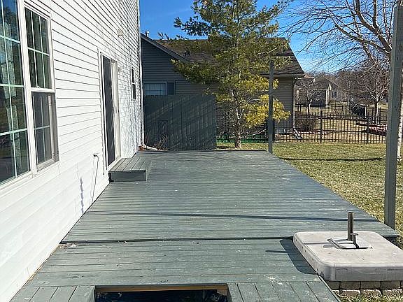 4th image of 4003 Appletree Dr