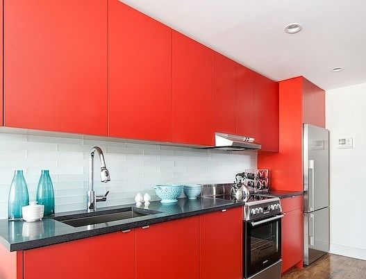 2nd image of 954 Bergen St #B1