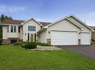 1136 Cardinal Cir, Mayer, MN 55360