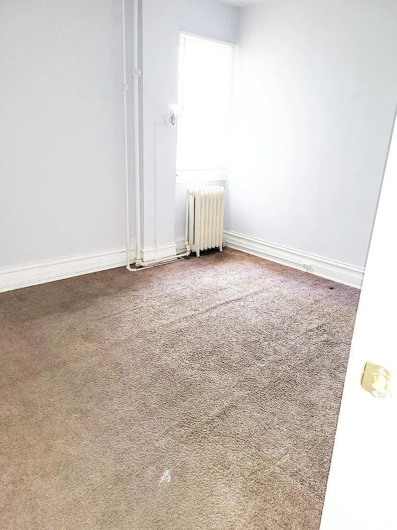 1 and 2 bedroom apartments — Photo 4