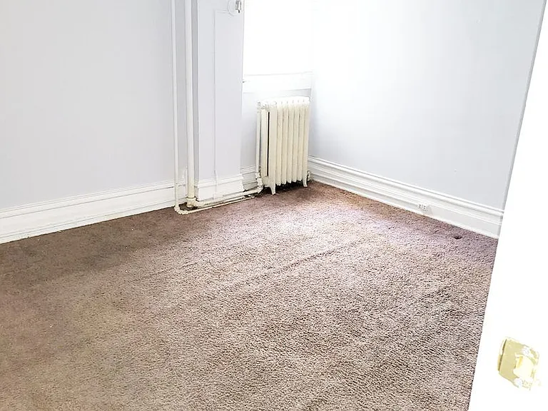 923 W Hamilton St — Photo 16