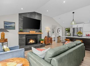 9 Locust Ave, Barnstable, MA 02630