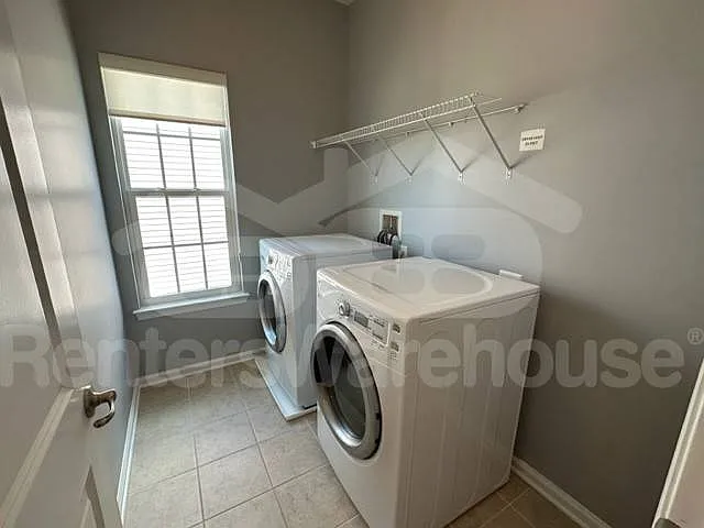 7440 Singers Way — Photo 30