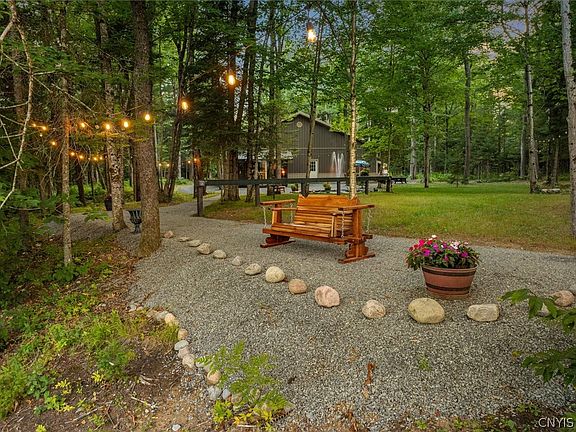 4th image of 10958 Camp Ground Rd