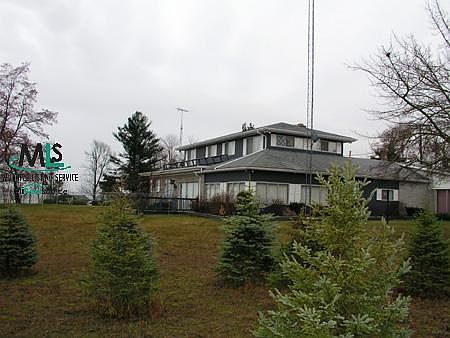 1st image of 3590 N Lakeshore Dr