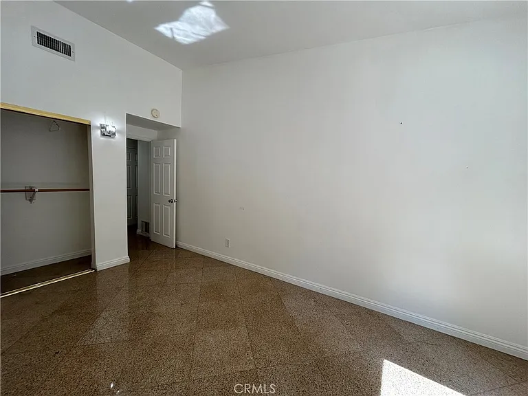 24010 Hatteras St — Photo 18