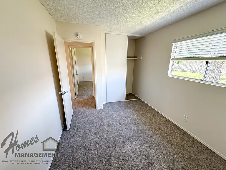 3919 Las Cruces Ave — Photo 13
