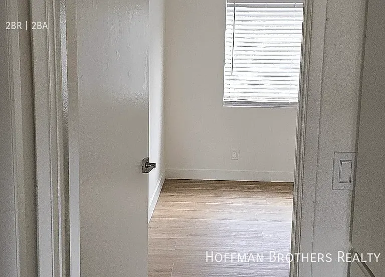 3910 E 11th St #2 — Photo 5