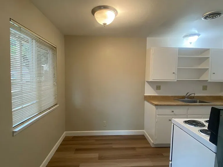 Carmel Ave 758 (10) — Photo 11