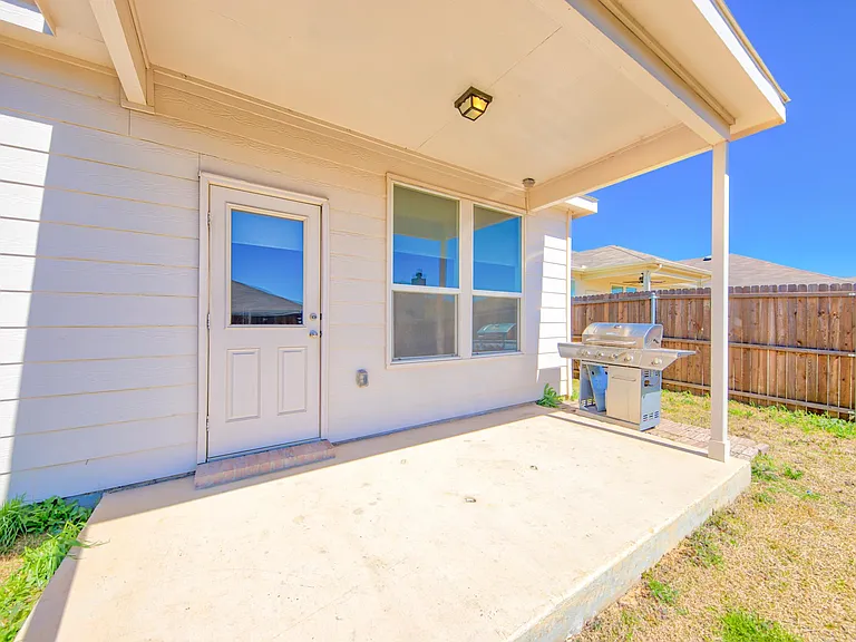 2344 Bermont Red Ln — Photo 29