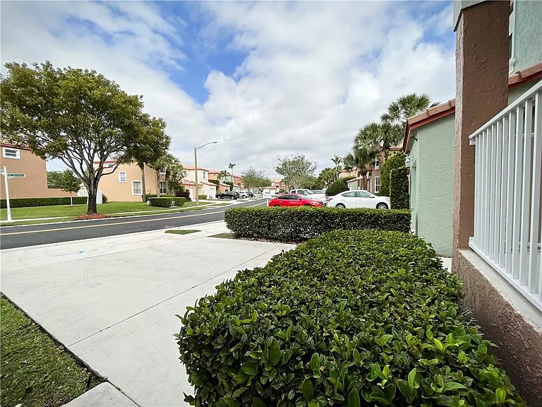 777 NW 151st Ave — Photo 32