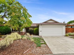 4925 Stonehedge Dr, Santa Rosa, CA 95405