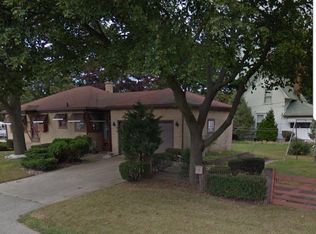 1921 Sheridan Rd, Zion, IL 60099