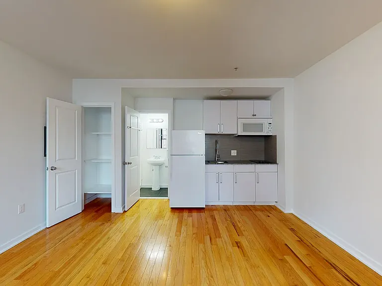 1808 W Berks St — Photo 7