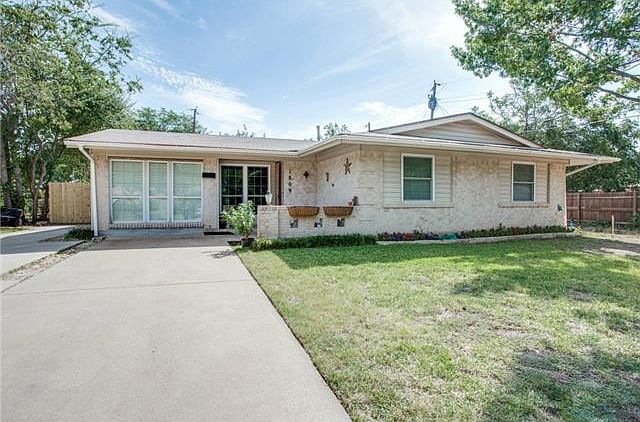 1st image of 1809 Valleywood Dr