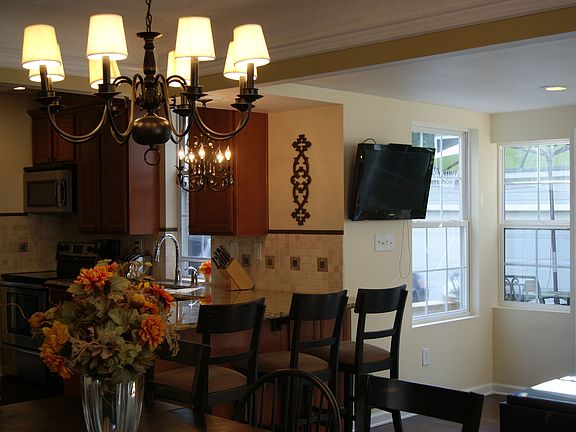 dining room into kitchen