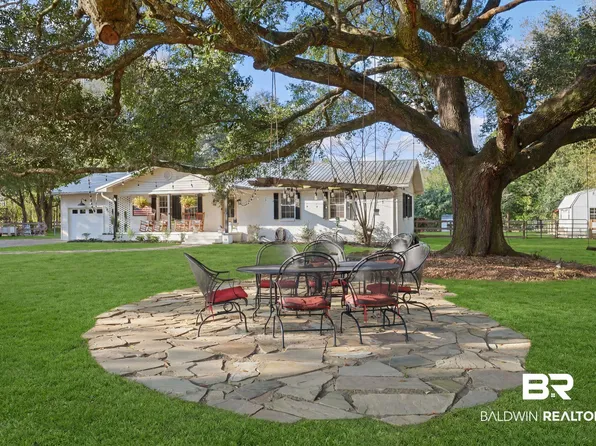 9407 Twin Beech Rd, Fairhope, AL 36532