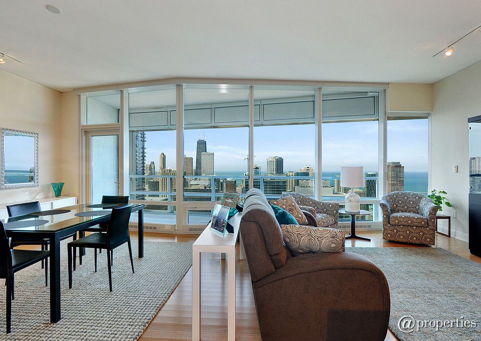 Living Room/Dining Room